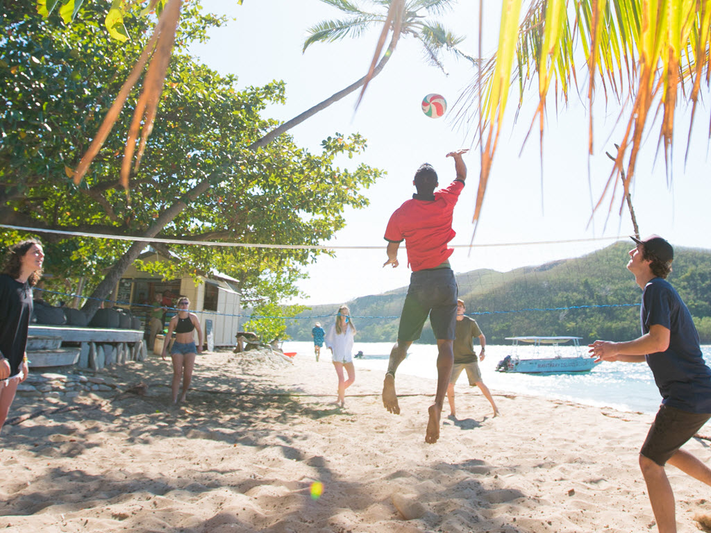 Mantaray Island Resort - volleyball