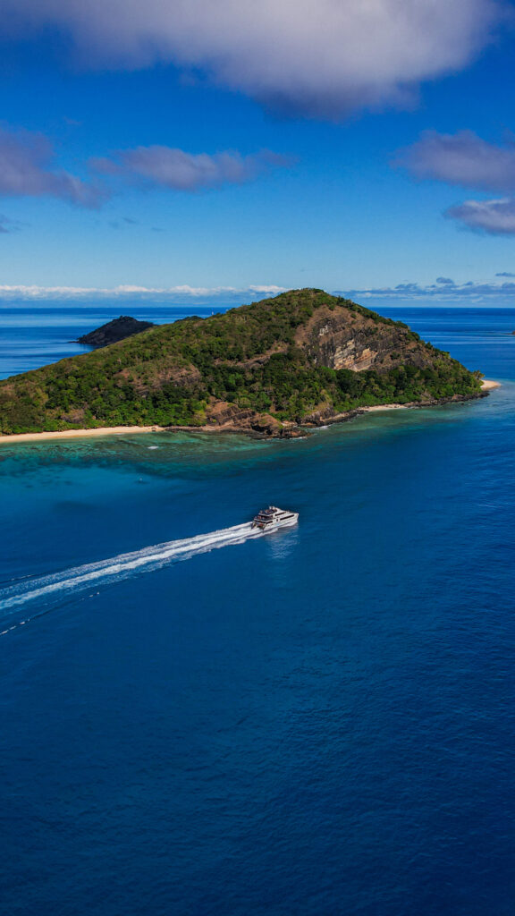 Yasawa Flyer - at sea