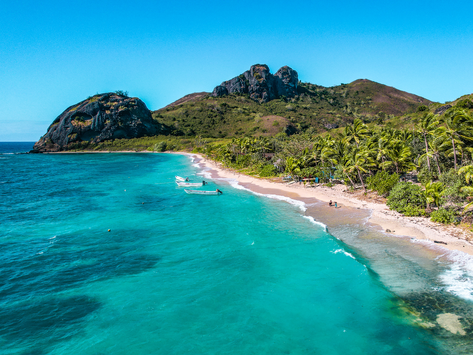 Barefoot Kuata Island Resort - beach