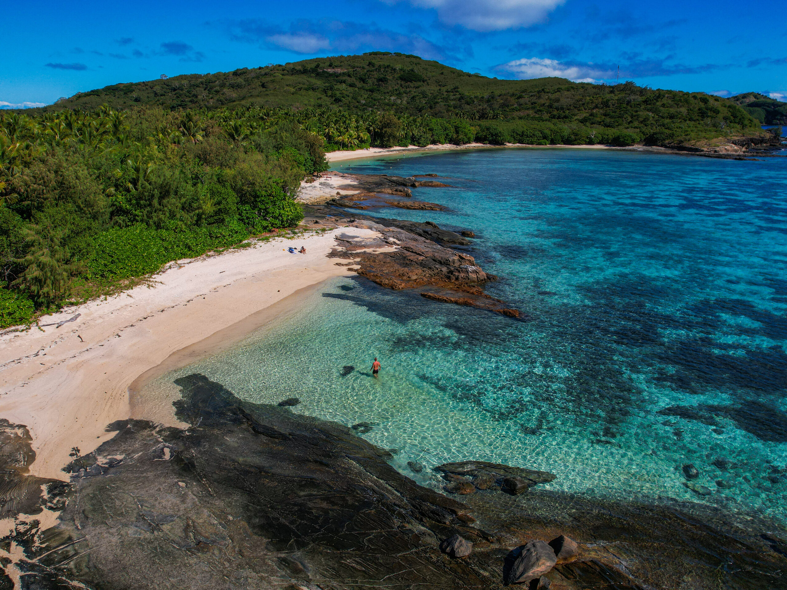 Barefoot Manta Island Resort - beach